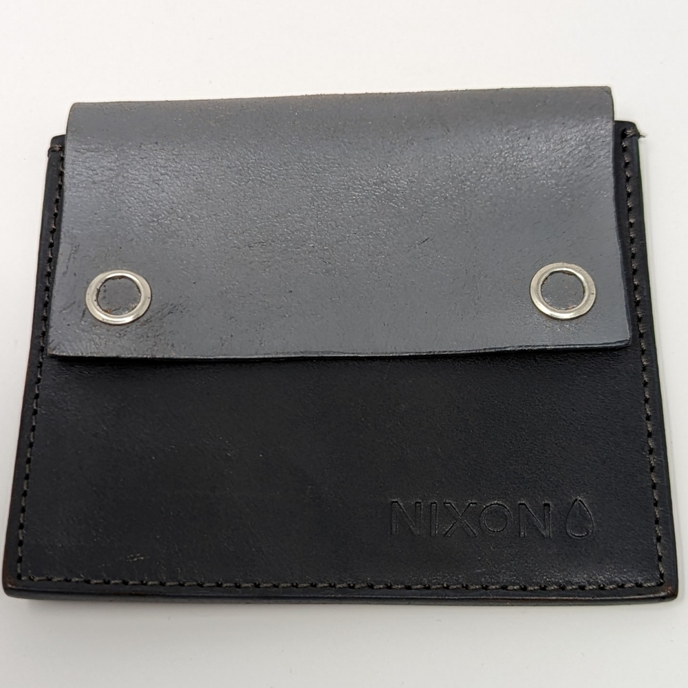 Nixon wallet